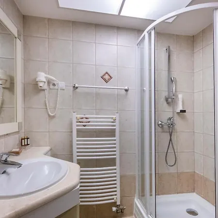 Balaton Hotell