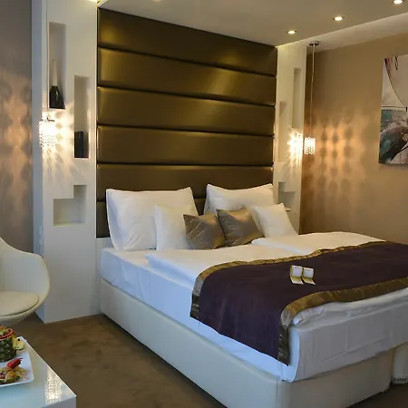 Balaton Hotell 4*